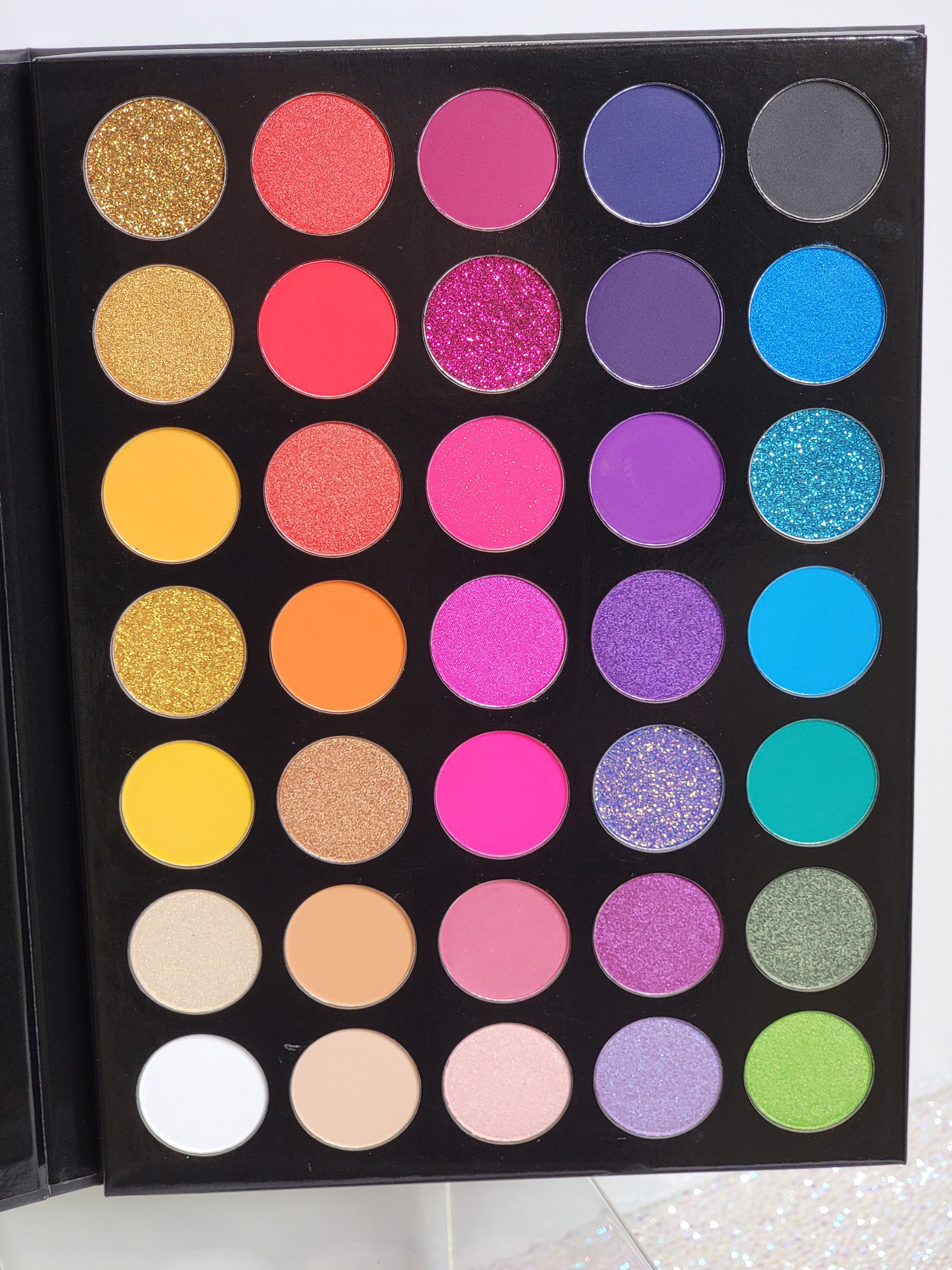 La Rubia Eye Shadow Palette